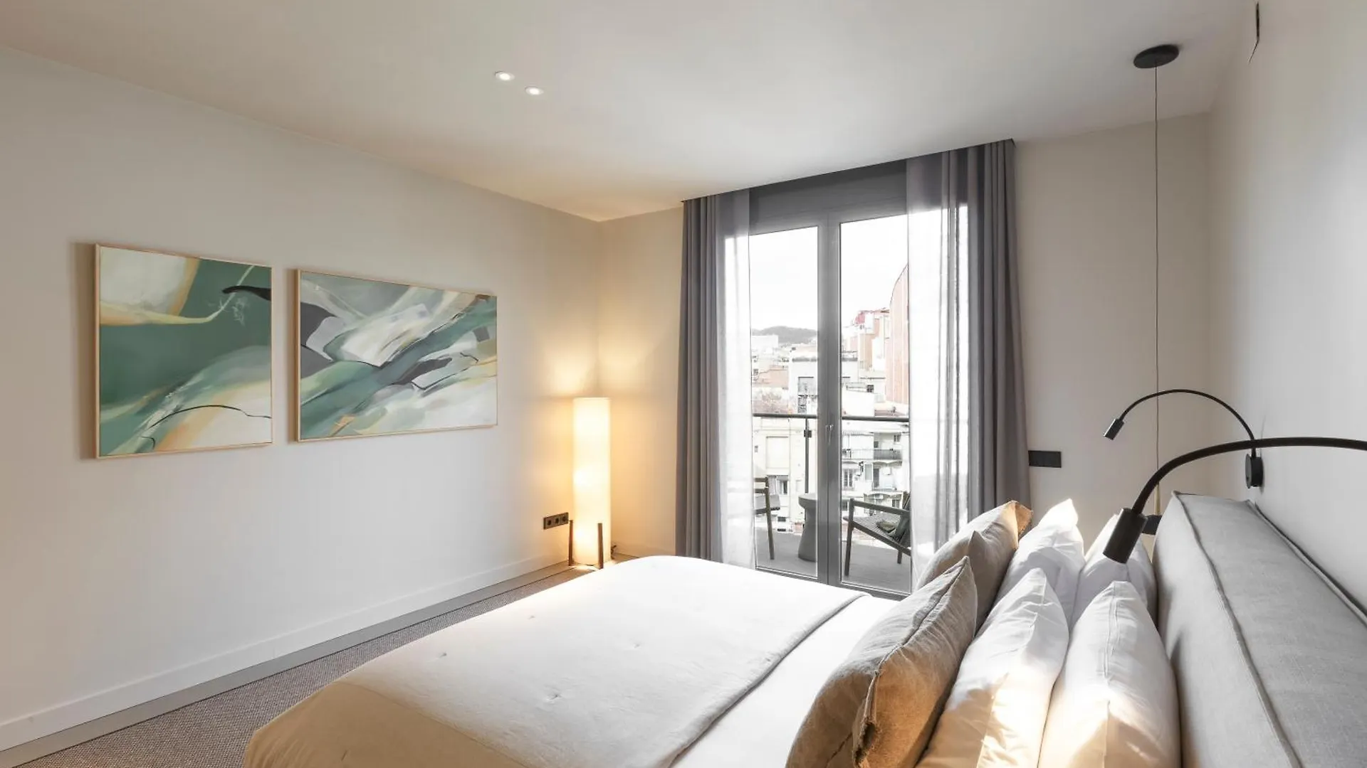 The Diagonal Sagrada By Sweett Apartment Barcelona