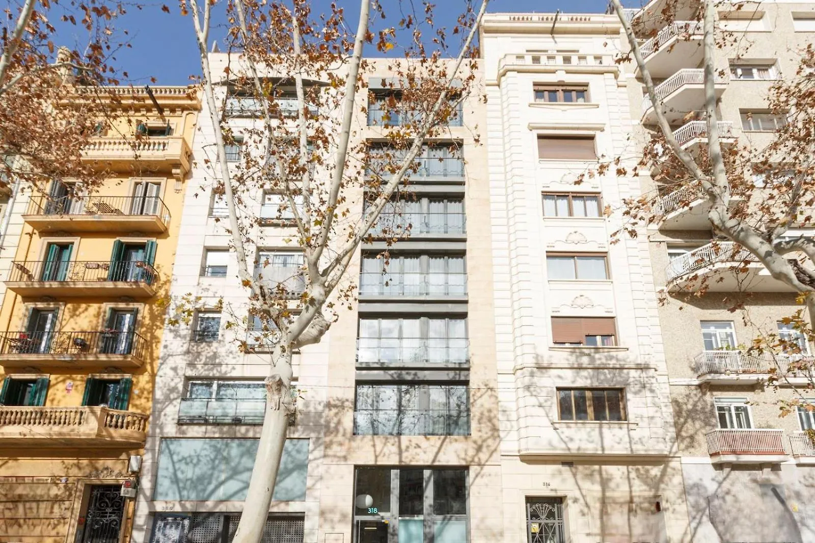 The Diagonal Sagrada By Sweett Apartment Barcelona Spain