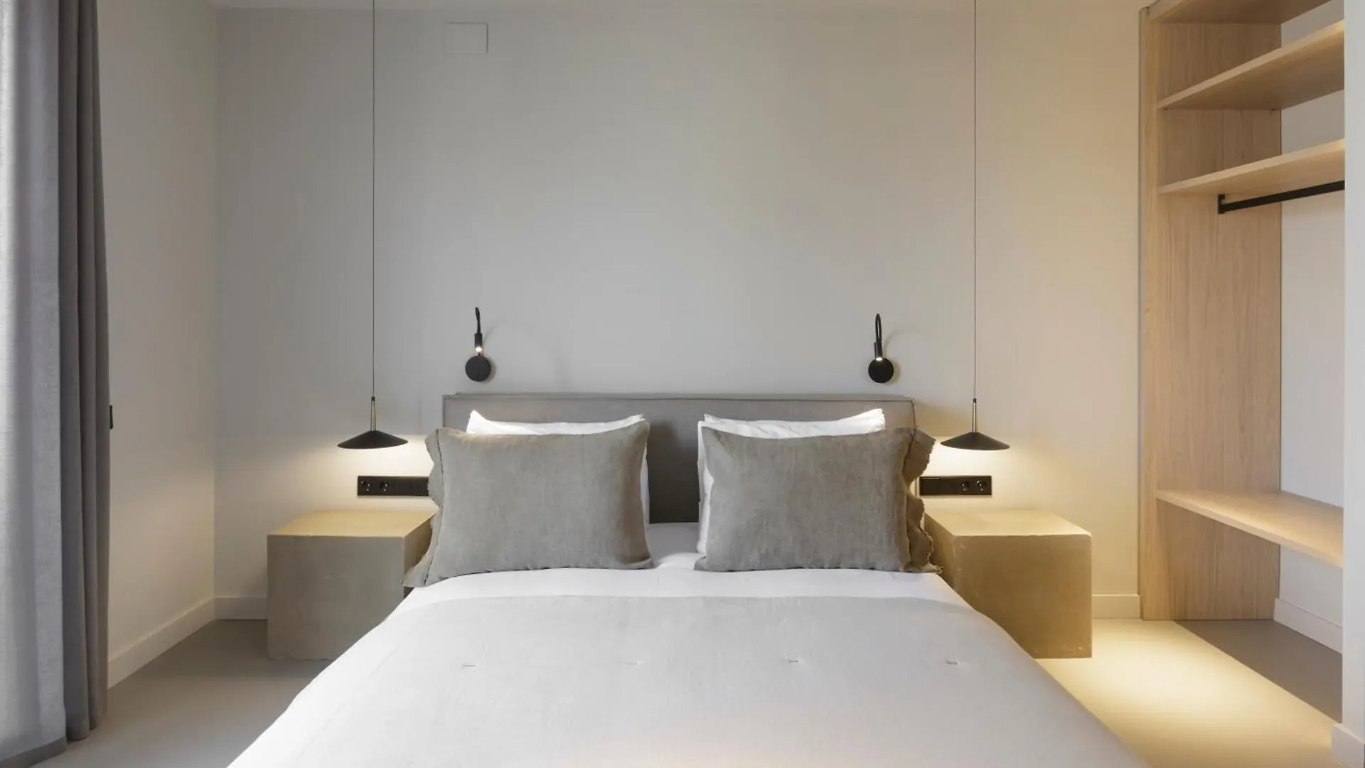 The Diagonal Sagrada By Sweett Apartman Barcelona